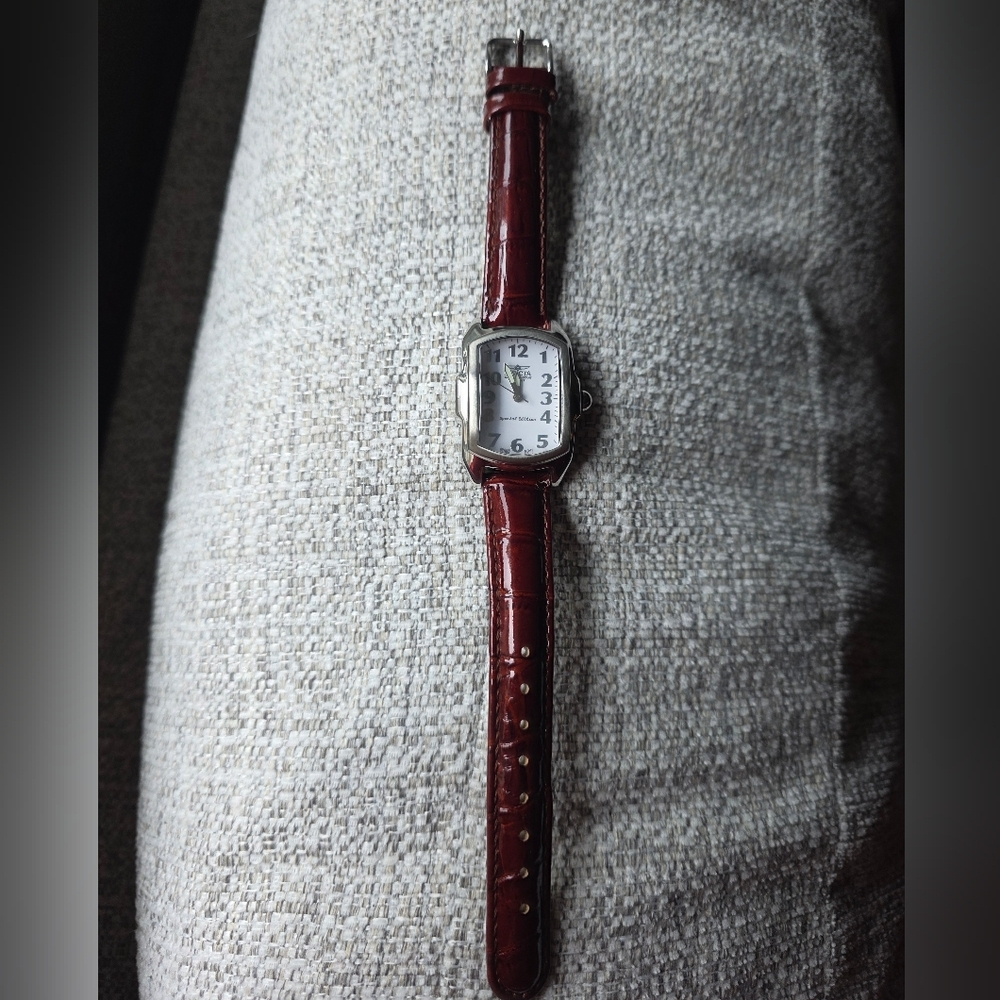Invicta Special Edition Leather Strap Watch - Picture 3 of 8